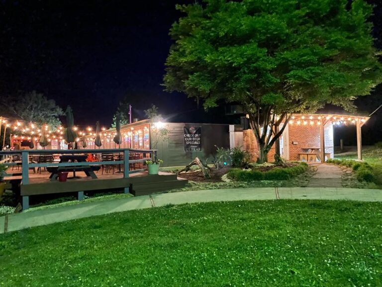 Nick’s Lakeside Grill
