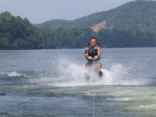 WHITES CREEK MARINA AND LAKESIDE RESORT